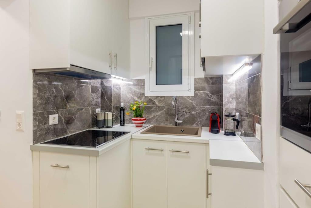 A Newly Fully Renovated Studio أثينا المظهر الخارجي الصورة